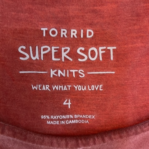 Torrid super soft off shoulder top - Picture 2 of 2